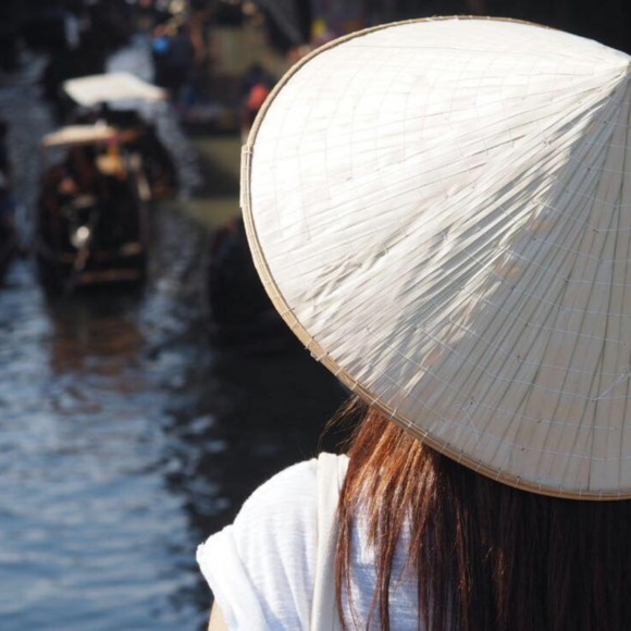 Meet your Posher, Best - Picture 1 of 1